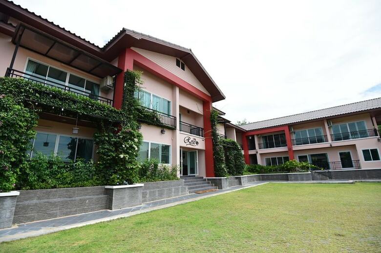 Hotel Rose Villa Resort