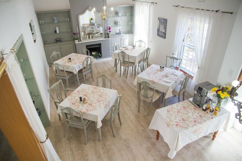 Bed & Breakfast Howard's End Manor