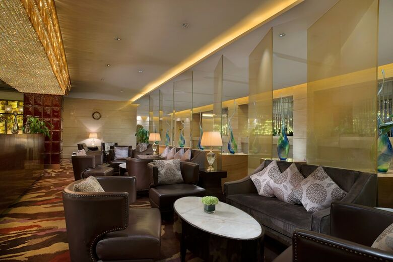 Embassador International Hotel