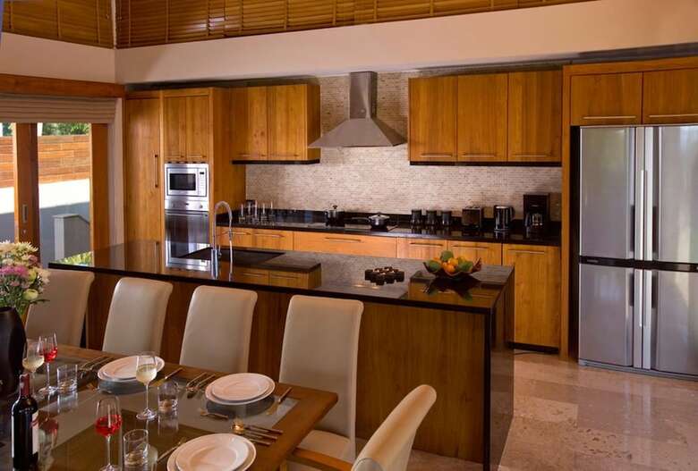 Samara Luxury Beachfront Villa