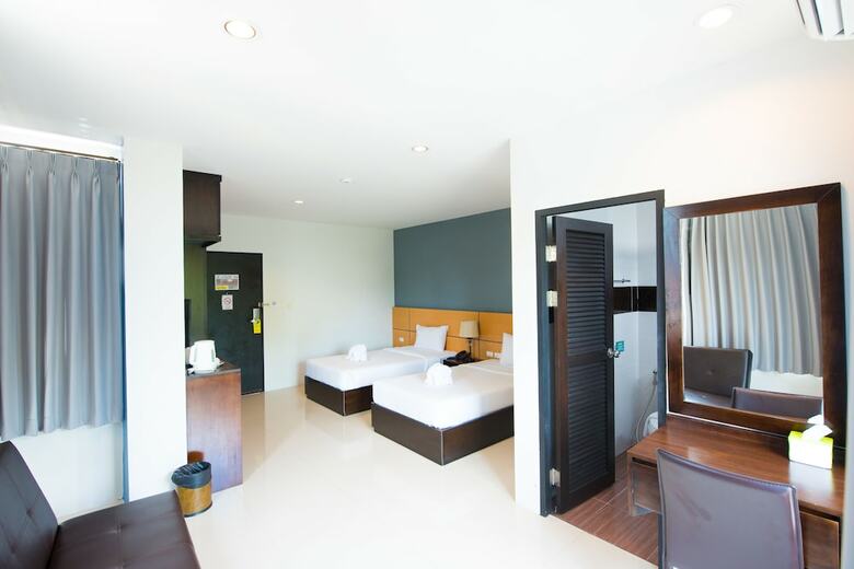Lee Hotel