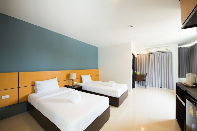 Lee Hotel