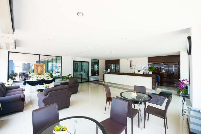 Lee Hotel