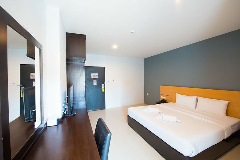 Lee Hotel