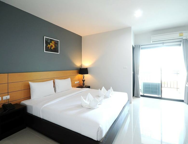 Lee Hotel