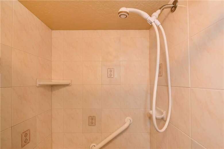 Papakea #e401 - 2 Br Condo