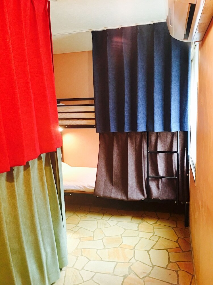 Hostal Tsubame-ya - Hostel