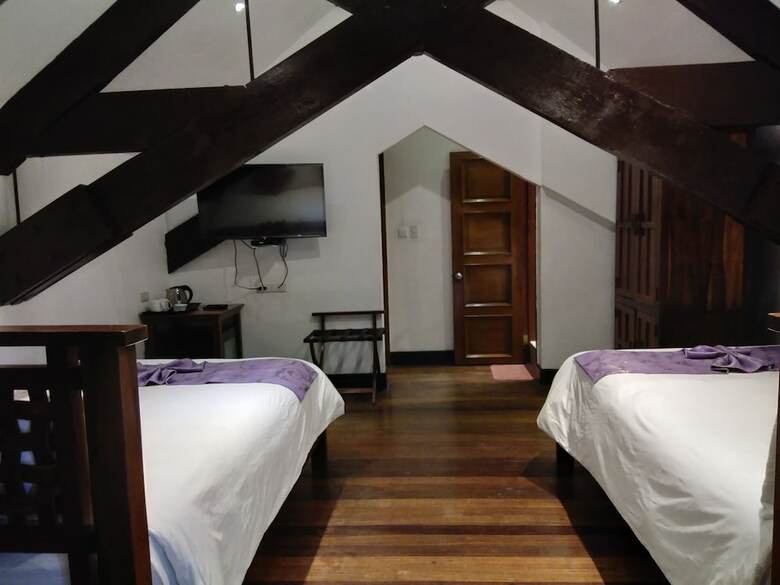 Safari Lodge Baguio By Log Cabin Hotel