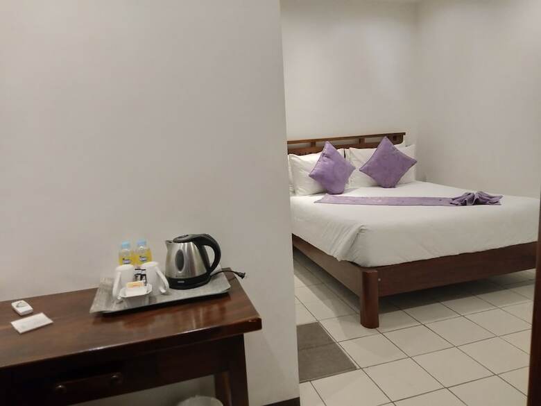 Safari Lodge Baguio By Log Cabin Hotel