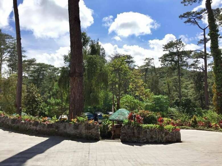 Safari Lodge Baguio By Log Cabin Hotel