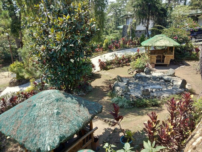 Safari Lodge Baguio By Log Cabin Hotel
