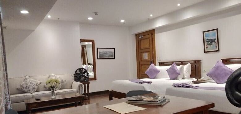 Safari Lodge Baguio By Log Cabin Hotel