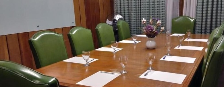 Safari Lodge Baguio By Log Cabin Hotel