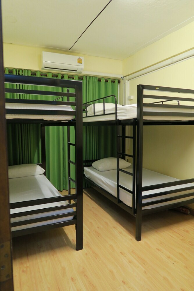 Hostal Red Lips Hostel