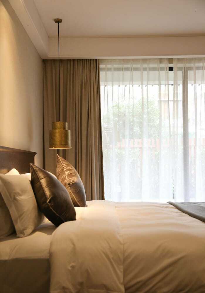 Hotel Seclusive Life In Jiangnan ?canal Yard