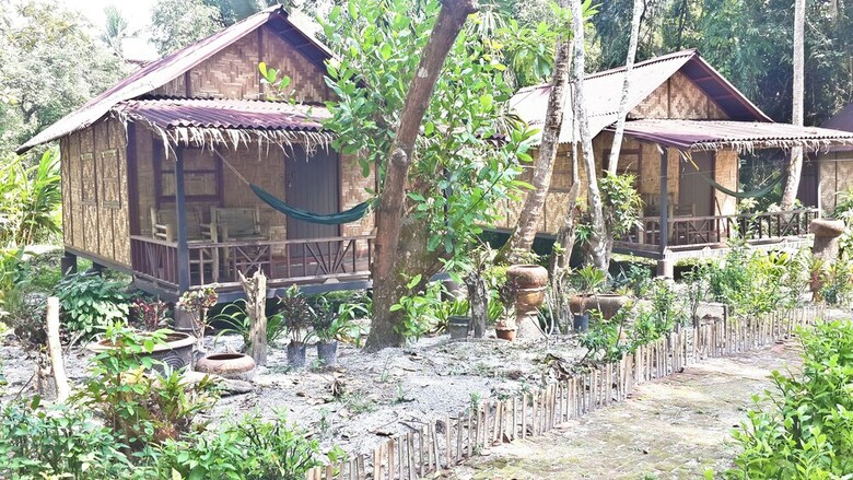 Hotel Bamboo Bungalows
