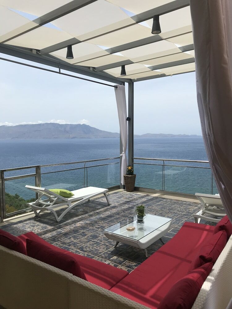 Ravdoucha Epavlis - Villa Athina