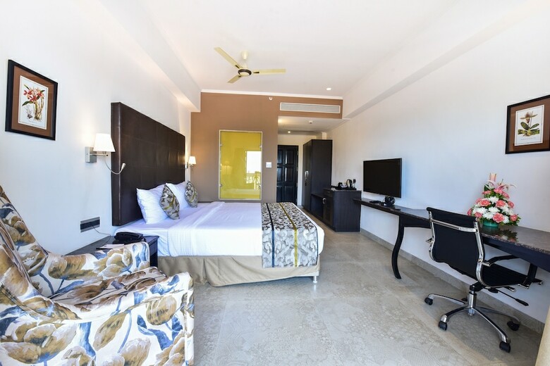 Hotel Silver Sands Serenity
