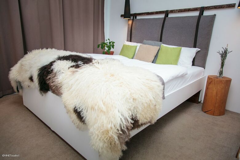 Posada Pyramid Lodge