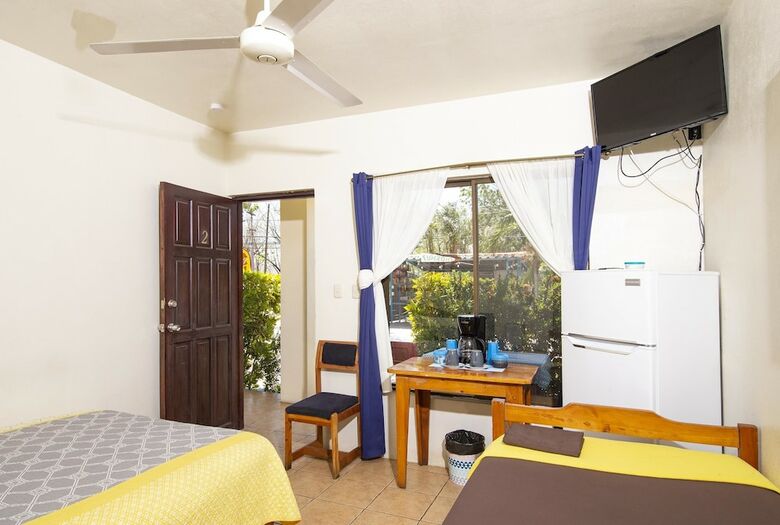 Hotel Cabinas Diversion Tropical