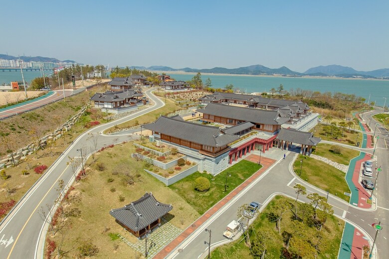 Youngsanjae Hanok Hotel