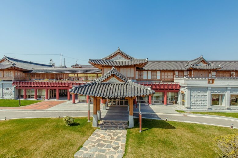 Youngsanjae Hanok Hotel