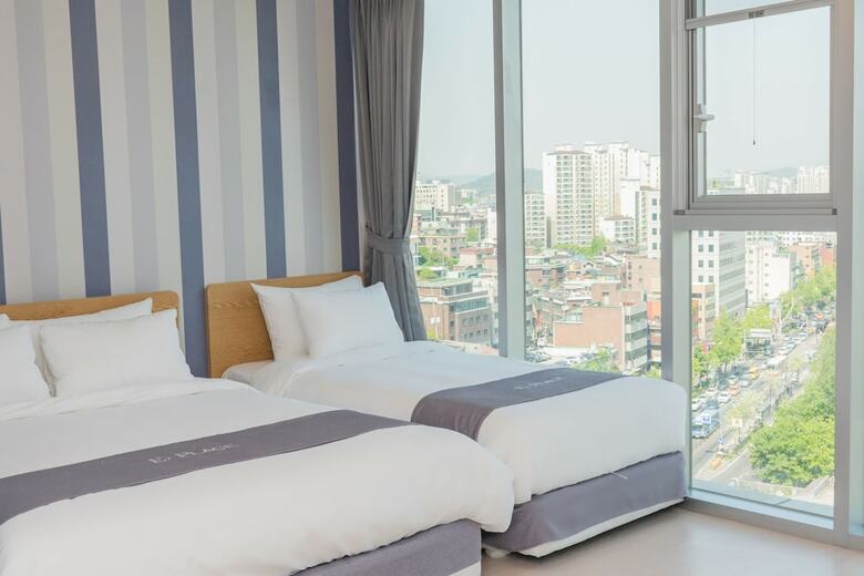 Hotel E Seven Place Dongdaemun