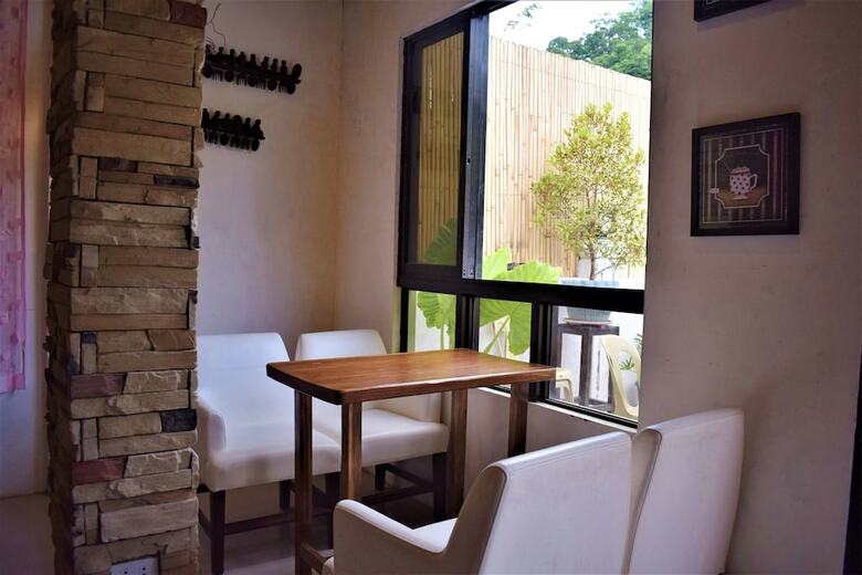 Hotel Zen Rooms Seaslugs El Nido