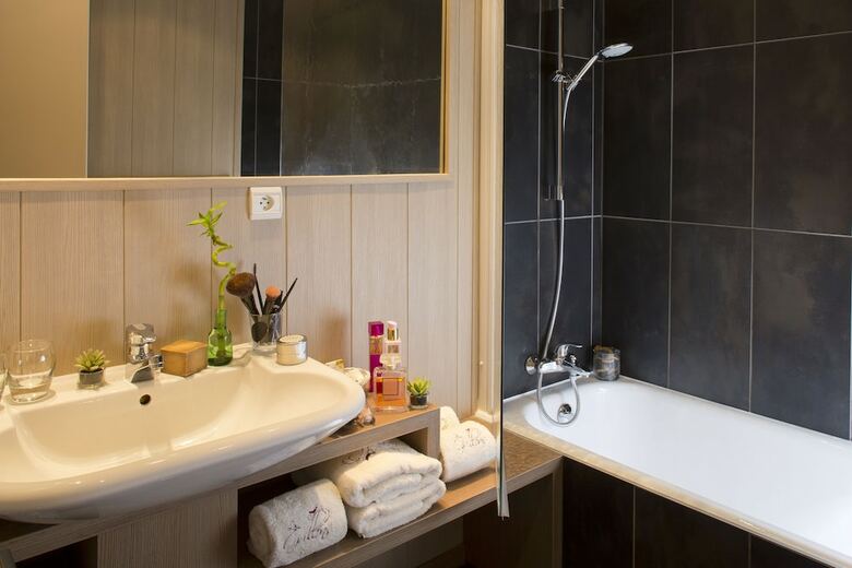 Hotel H�tel Les Grillons