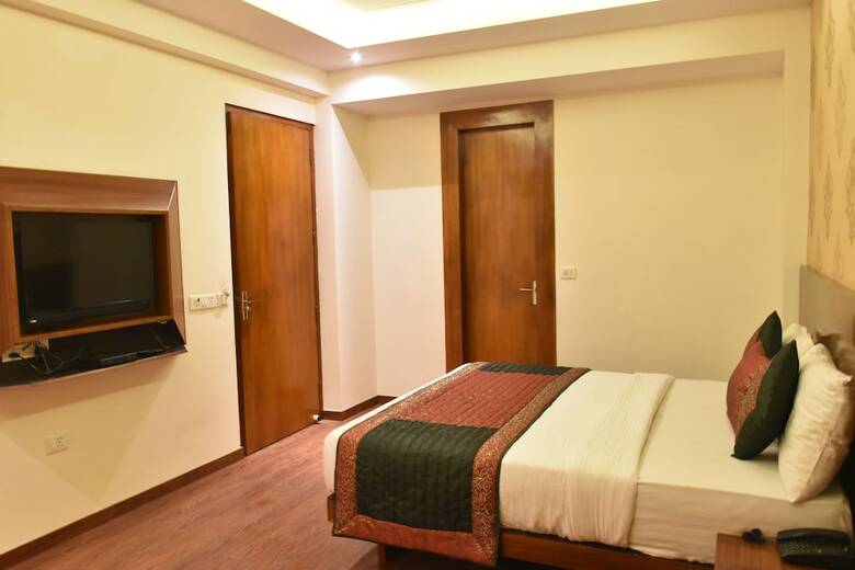 Hotel Lohias Delhi Airport