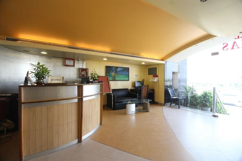 Hotel Lohias Delhi Airport