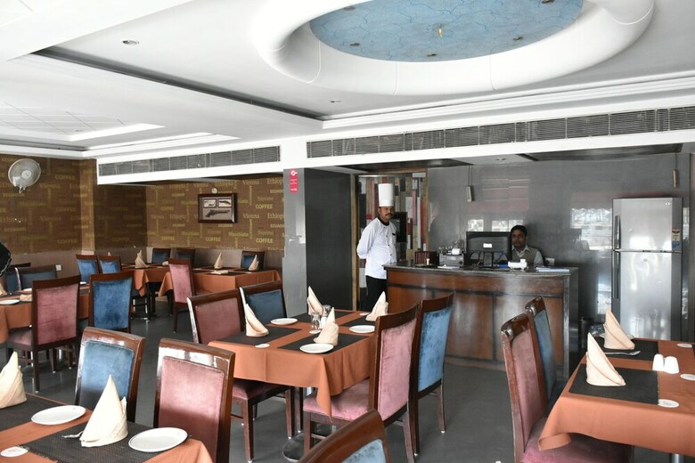 Hotel Lohias Delhi Airport