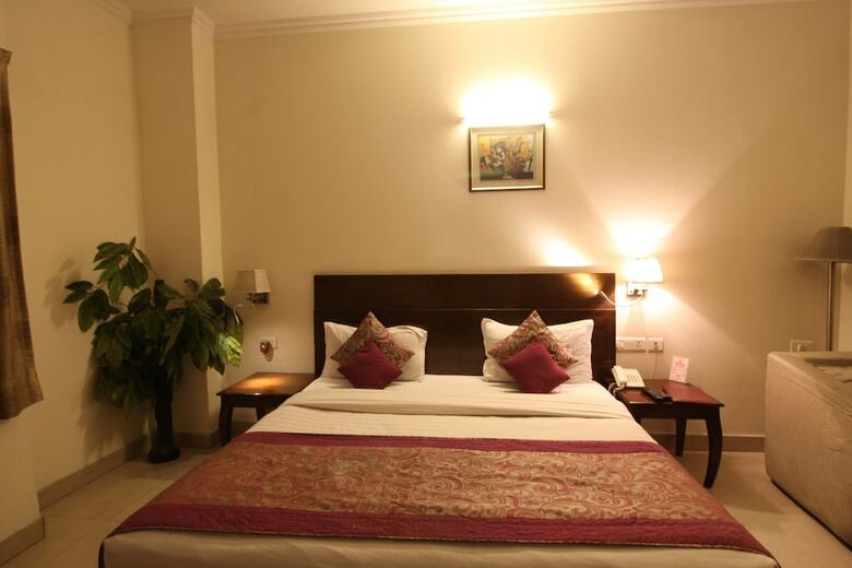 Hotel Lohias Delhi Airport