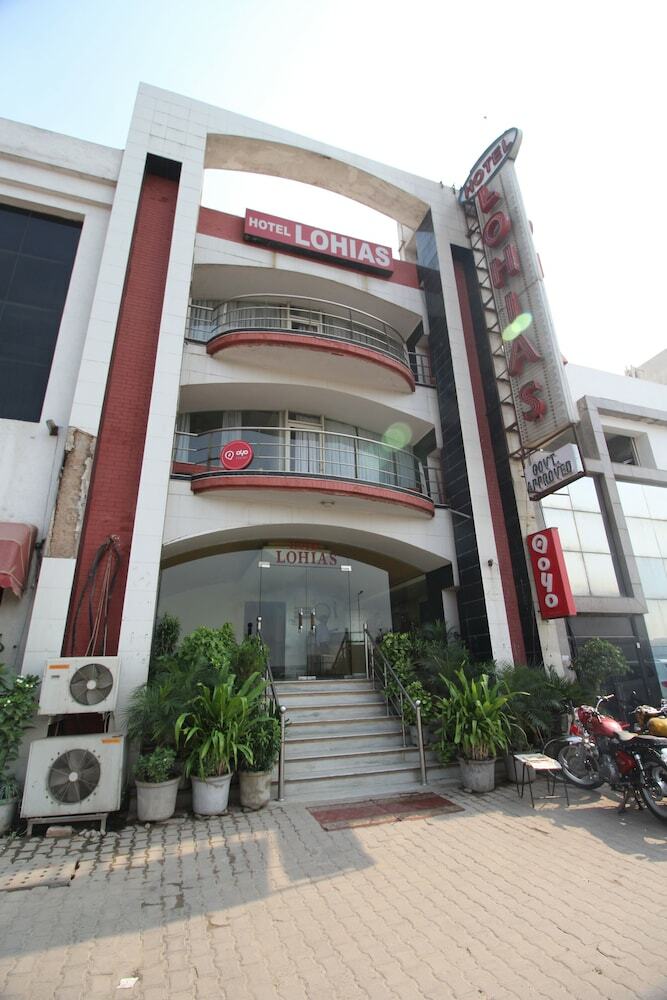 Hotel Lohias Delhi Airport