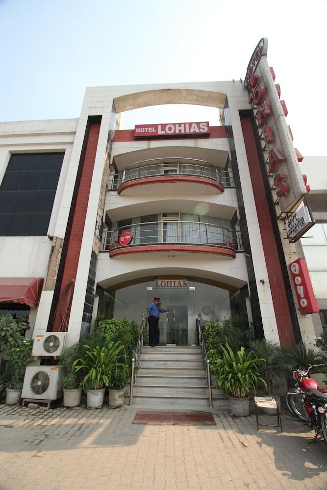 Hotel Lohias Delhi Airport