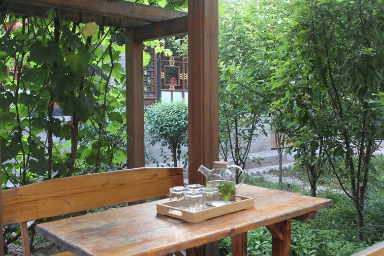 Hotel City Wall Old House.ji Residence