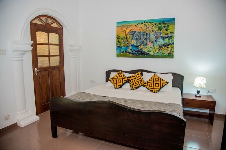 Hotel Goldi Villa