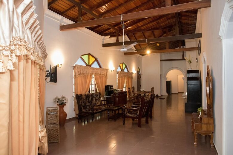 Hotel Goldi Villa