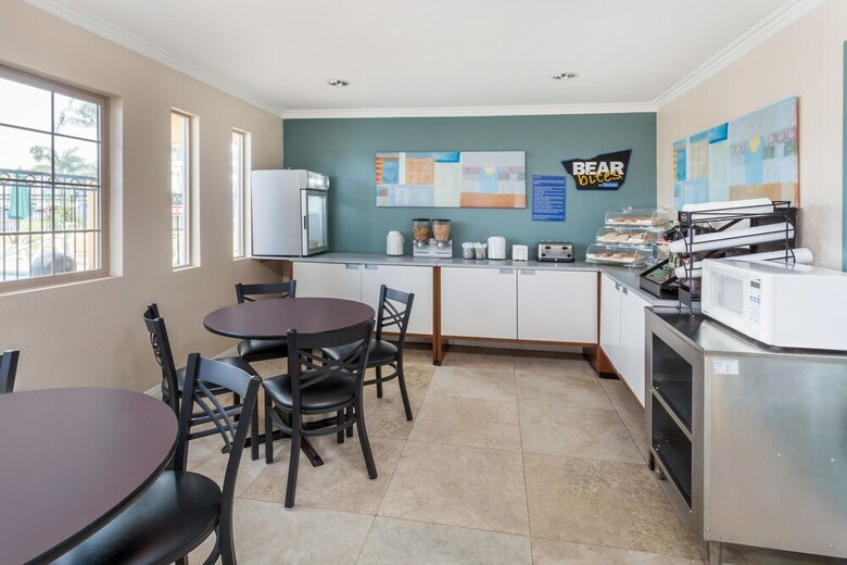 Hotel Travelodge By Wyndham Oceanside