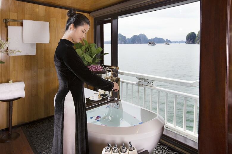 Hera Cruises