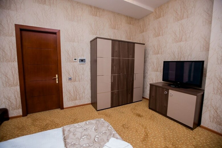 Travel Hotel