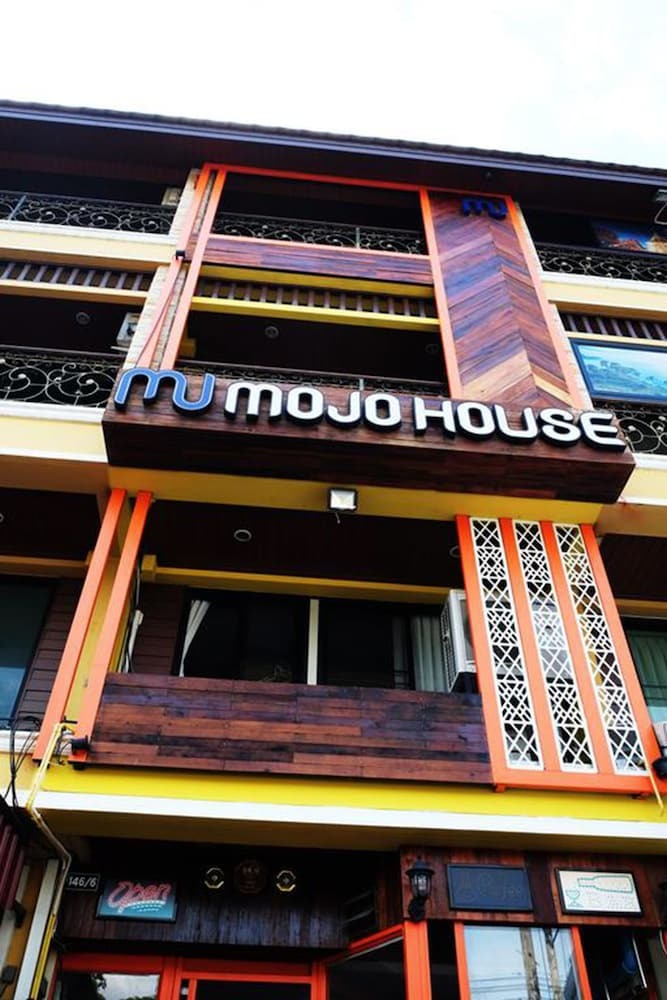 Hostal Mojo House