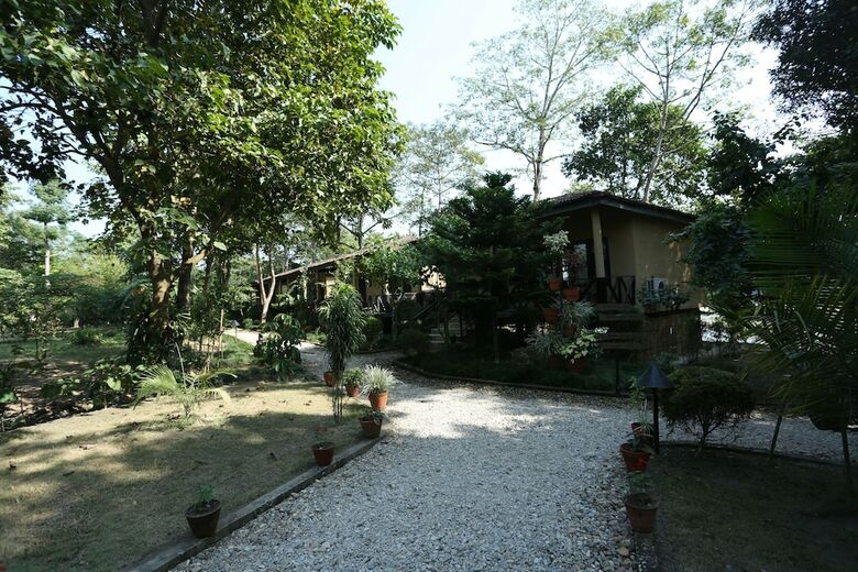 Jungle Villa Resort