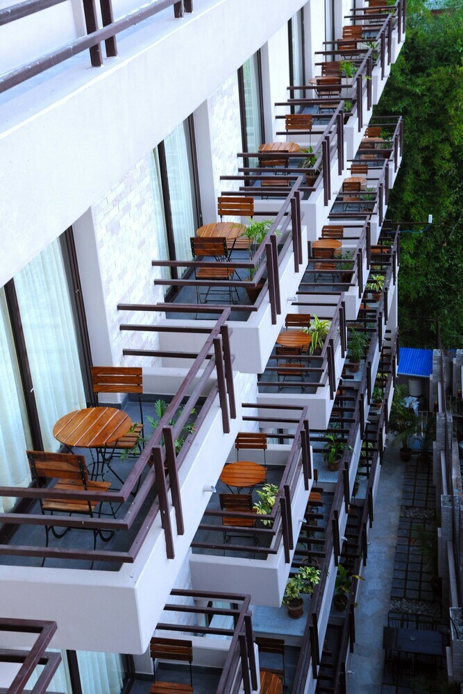 Hotel Queens Park