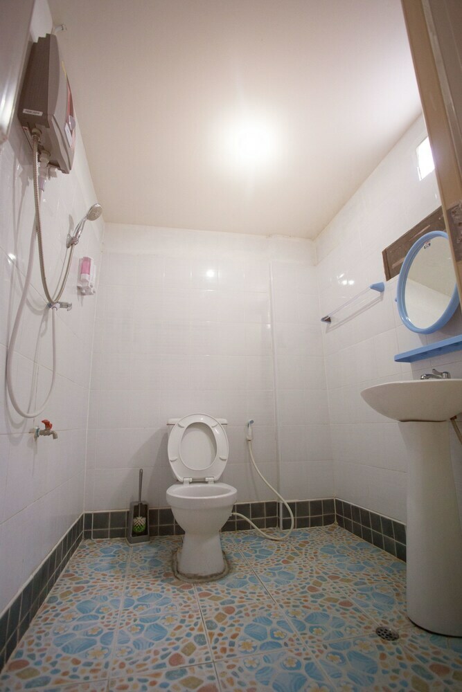 Hostal Nu Phuket Airport Residence