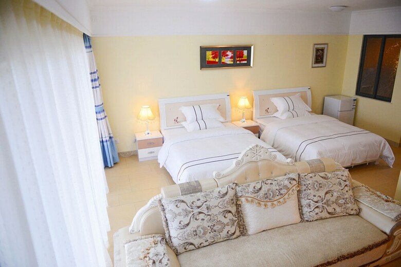 Yishang Apartment-silver Hailing Island