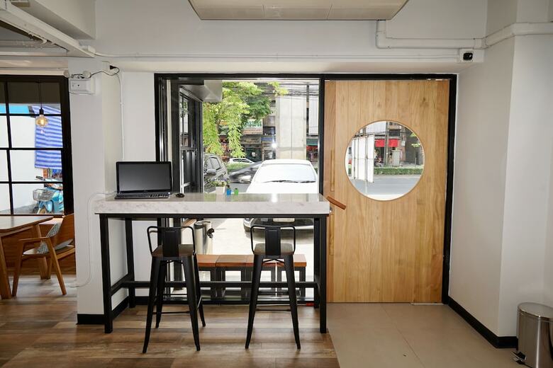 Hostal T Hostel @ Victory Monument
