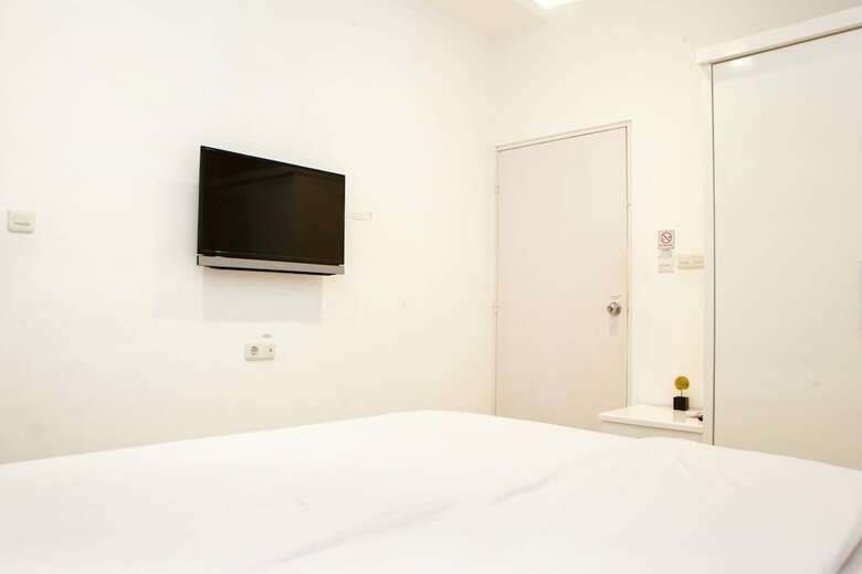 Hotel Reddoorz Near Padjajaran University 2