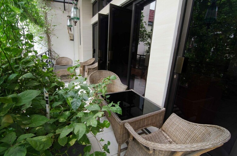 Hotel Reddoorz Near Gubeng Station