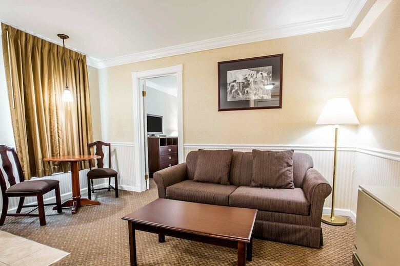 Hotel Comfort Inn & Suites Plattsburgh - Morrisonville